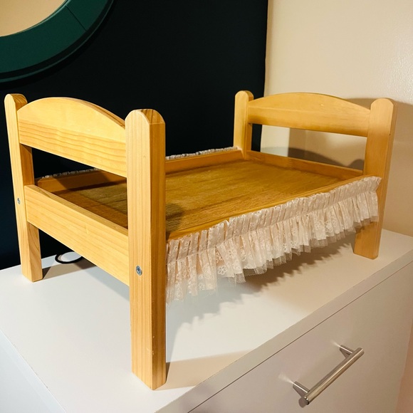 EUC PET BED - Picture 4 of 14